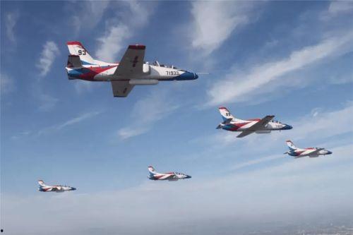 国产运八飞行视频,翱翔蓝天，见证中国航空工业崛起